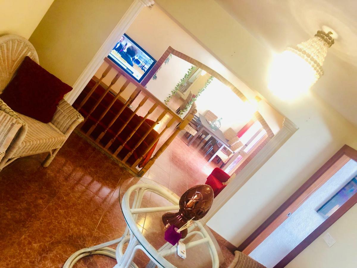 Gran Casa Con Terraza A 3 Min Playa Con Wifi - Rodeada De Servicios Roquetas de Mar Exterior foto